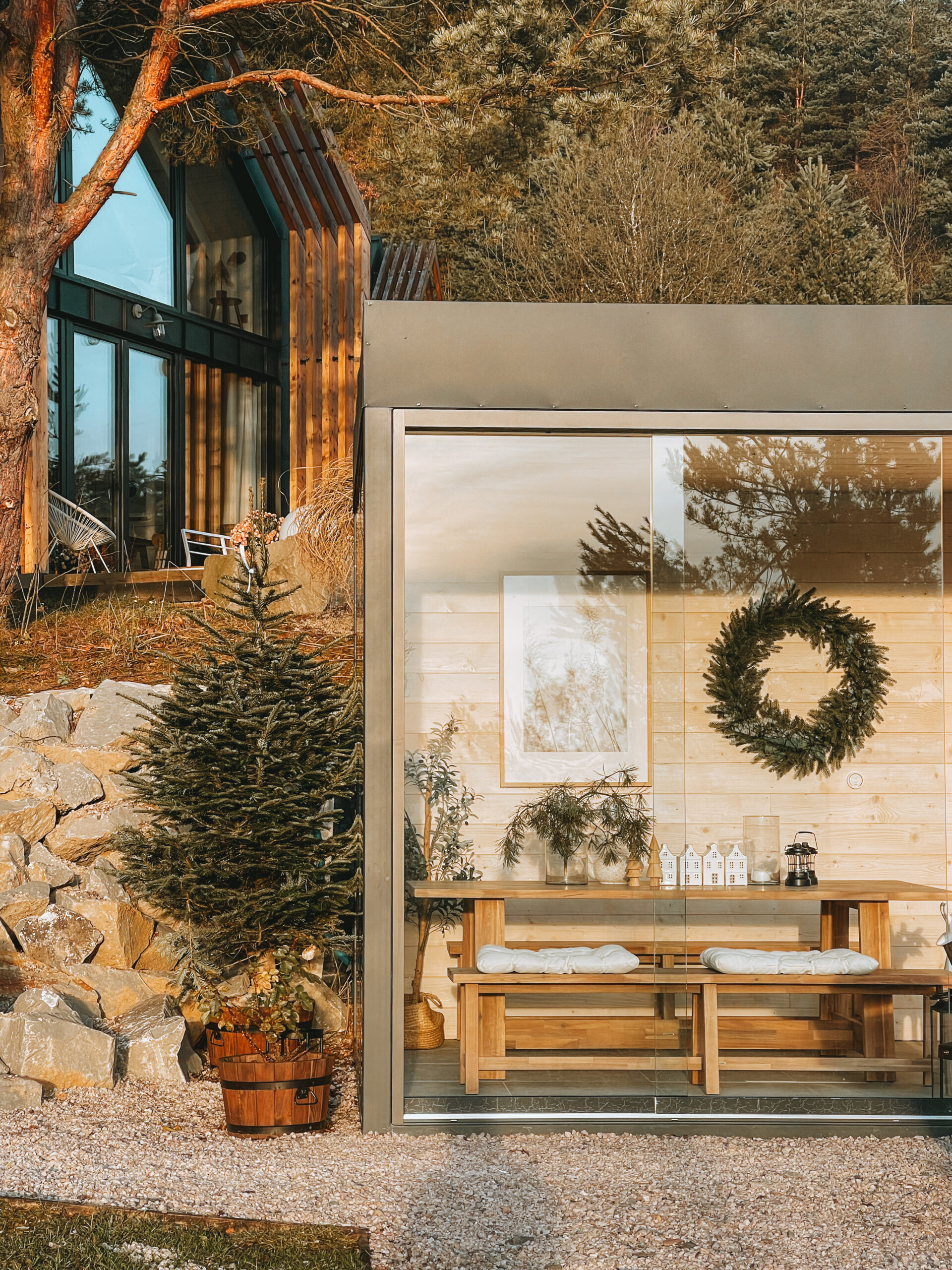 Szklana pergola dla domku Hytte
 Stodoły Babice domki na wynajem 